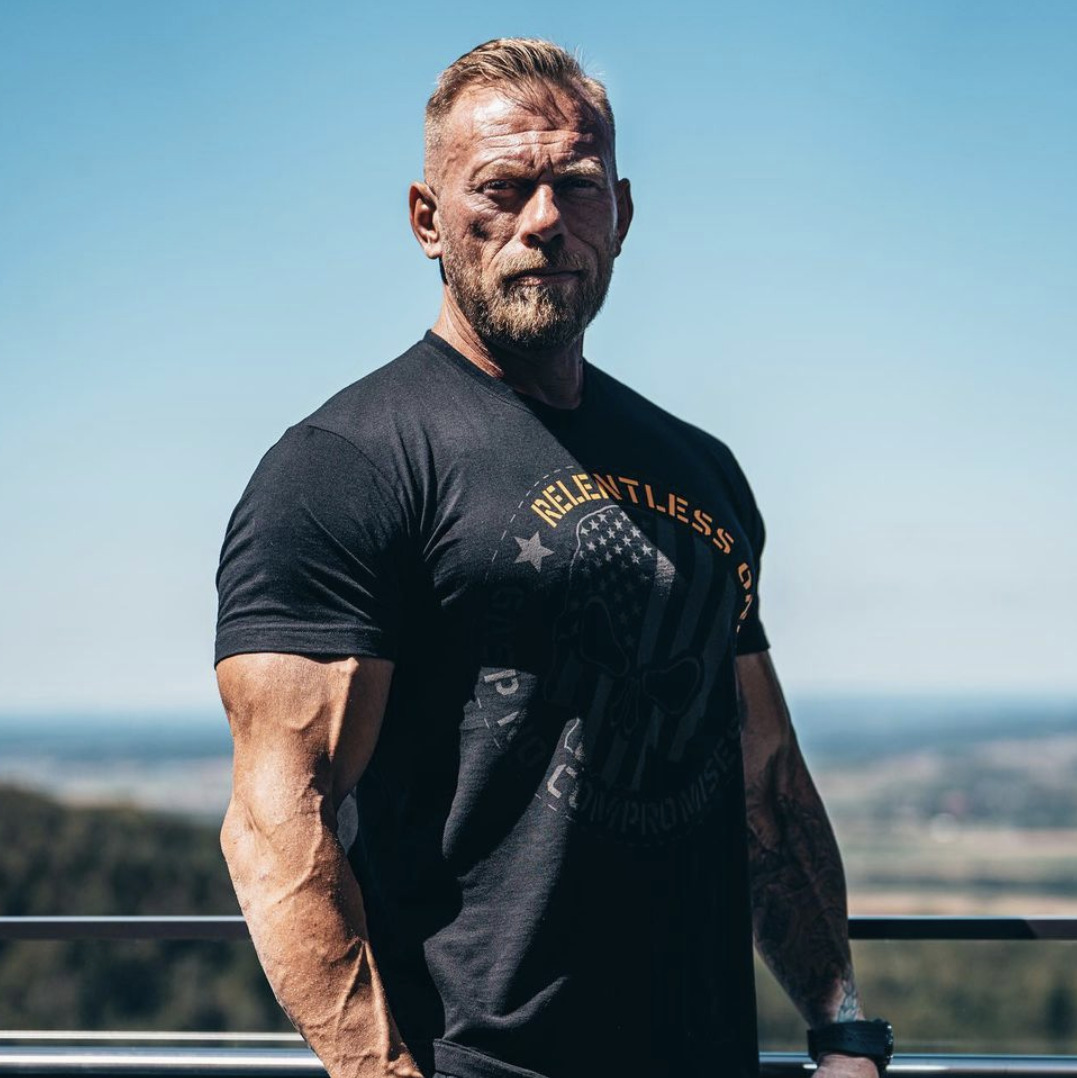 Dennis Wolf - Straight Outta The Lair with Flex Lewis